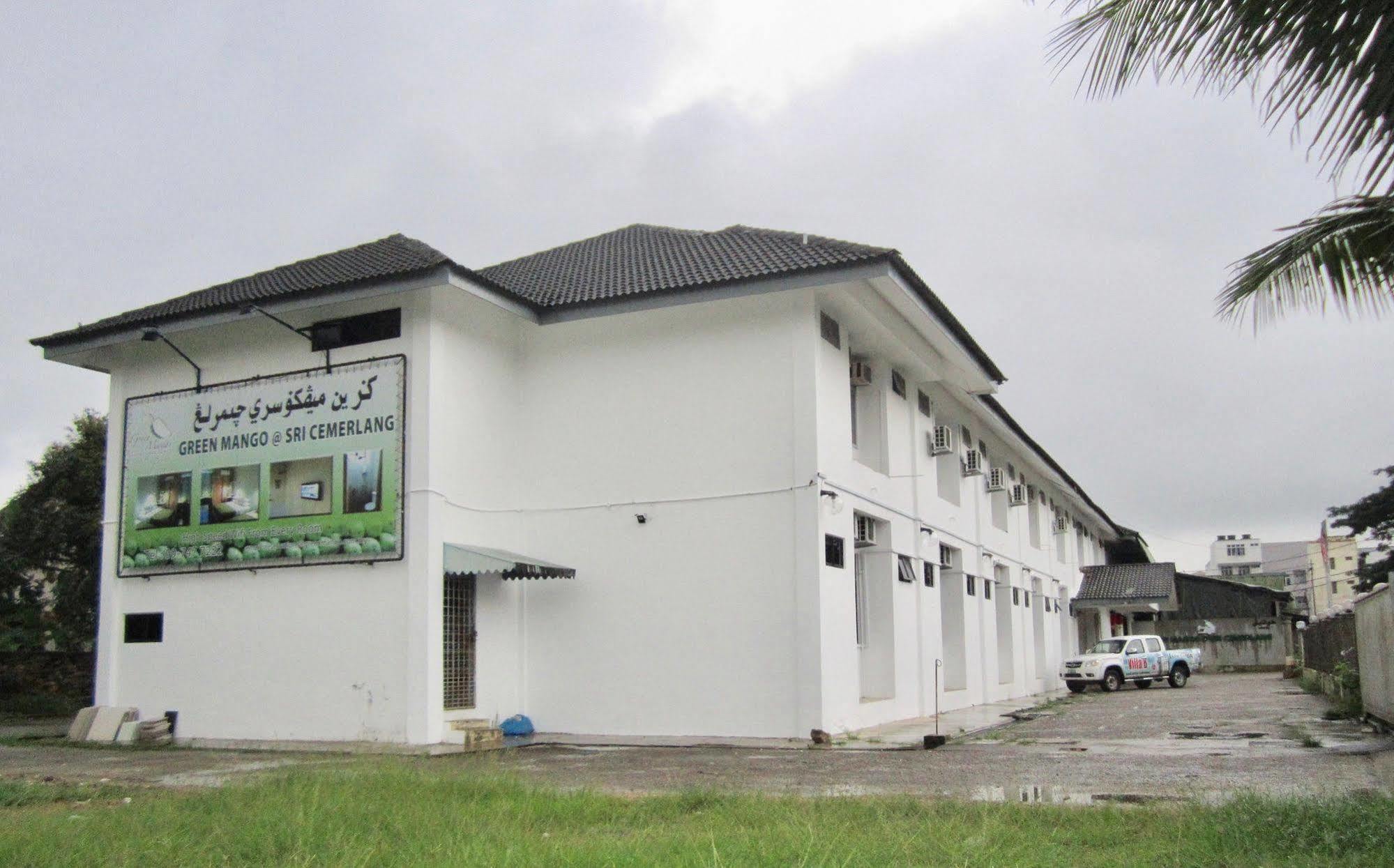 Oyo 89438 Green Mango Sri Cemerlang Kota Bharu Eksteriør billede